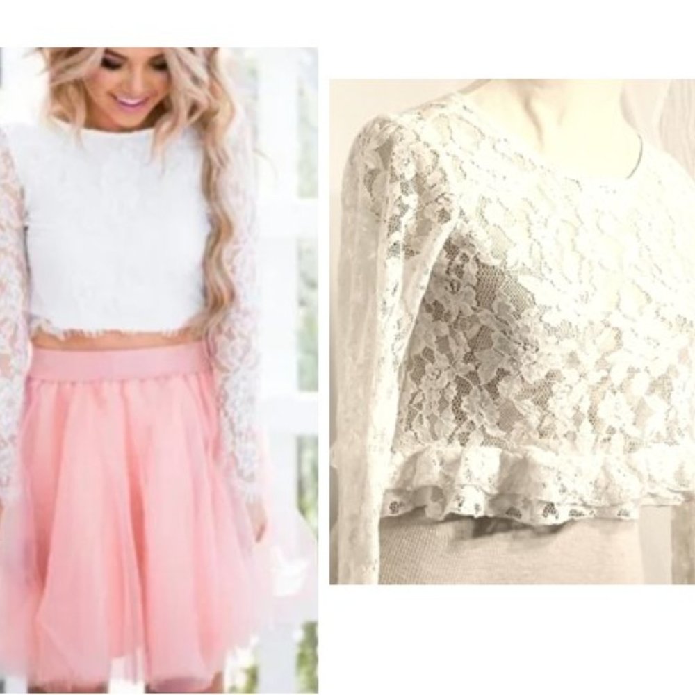 Forever 21 Lace Crop Top Ruffled Bottom Extra Long Sleeves NWOT GORGEOUS Sz S/P